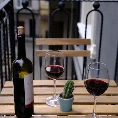 Cactus Lägenhetshotell 3*